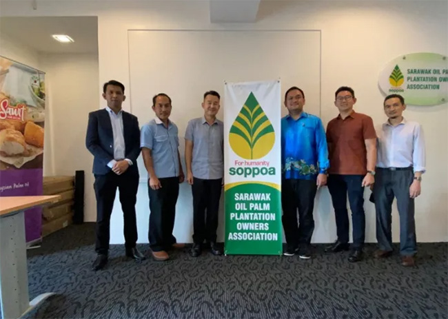 Moh (third left) and Sarawak Skills management team led by Chief Commercial Officer Mohd Hisham Fauzi (third right) during the courtesy call to Soppoa on May 12.
